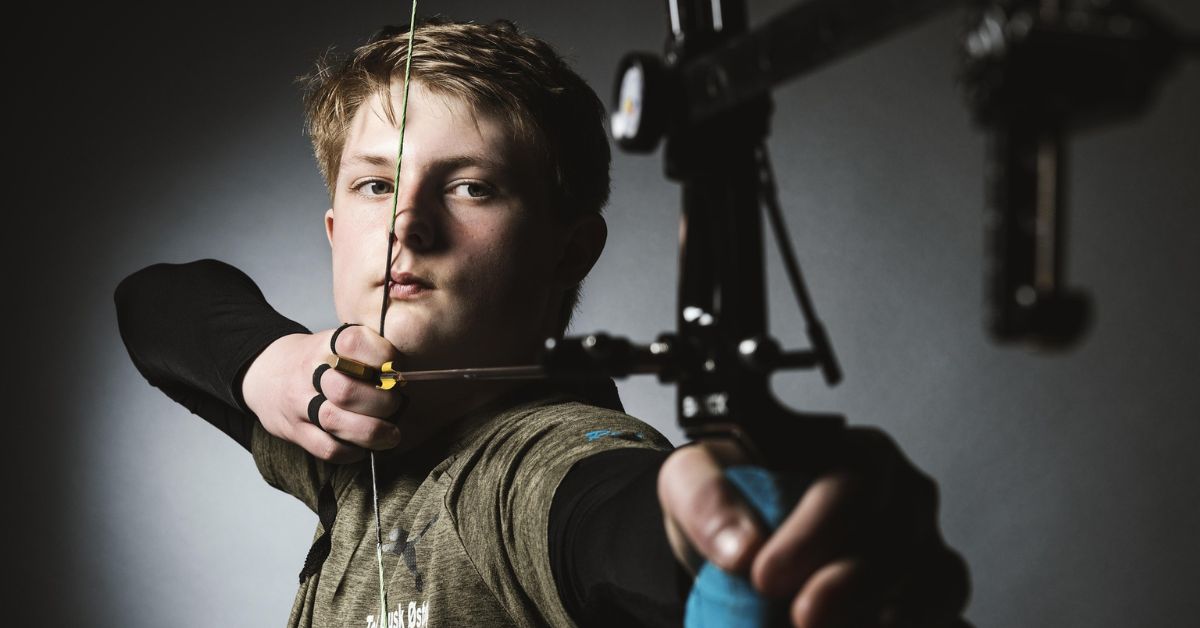 How to Sight In Your Bow Properly (Step-by-Step)