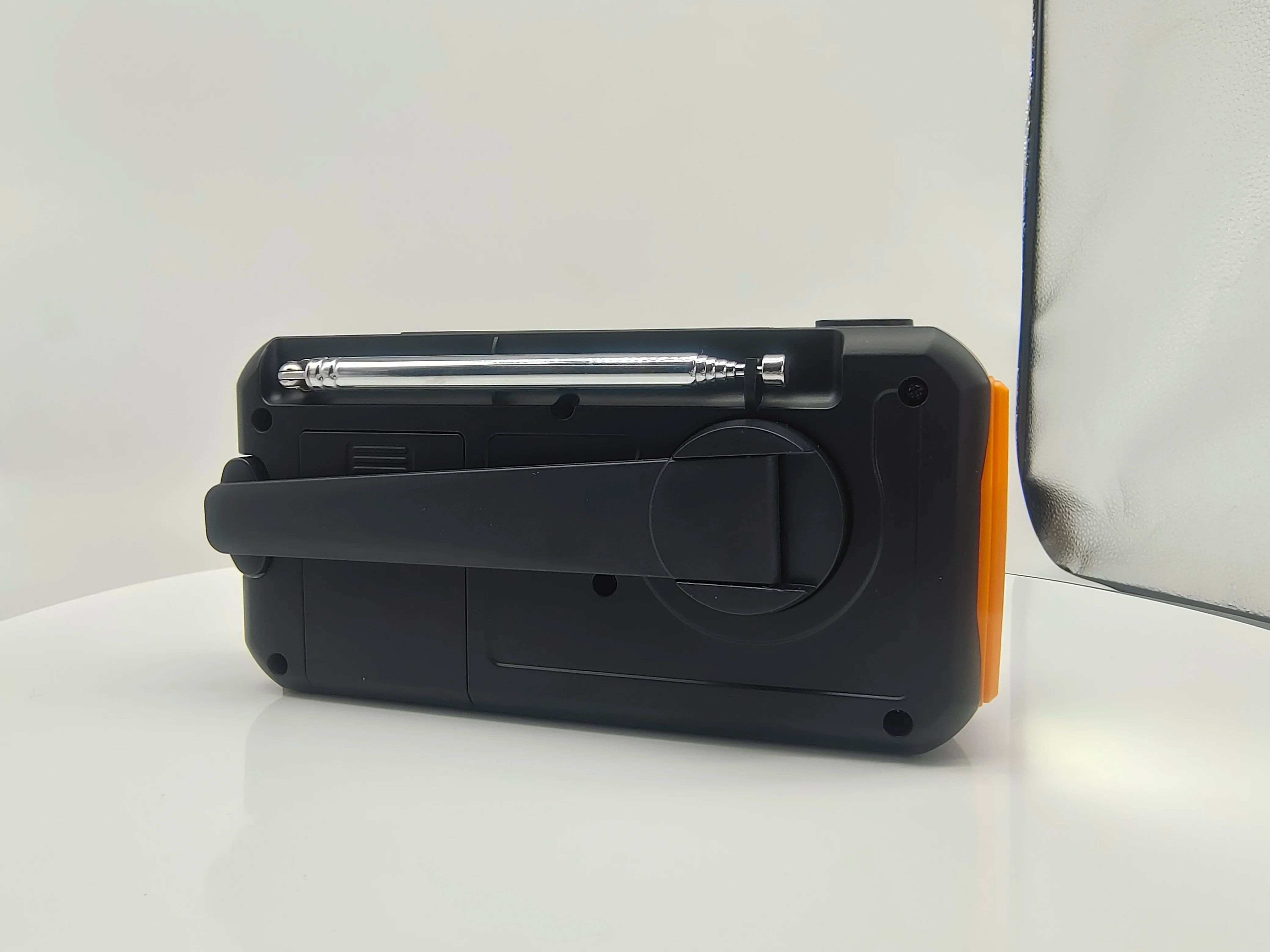 5000mAh Emergency Hand Crank Radio – AM/FM/SW NOAA Weather Alert, Solar & USB Rechargeable