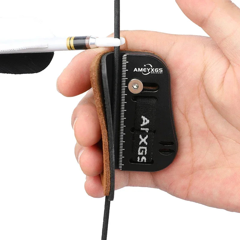 Adjustable Archery Finger Tab Cowhide & Alloy Plate S/M/L