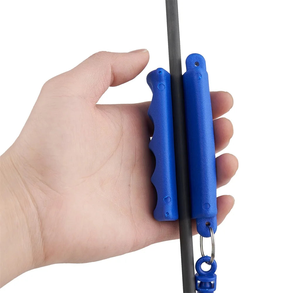 Silicone Archery Arrow Puller – Hand Saver Arrow Remover with Keychain Clip